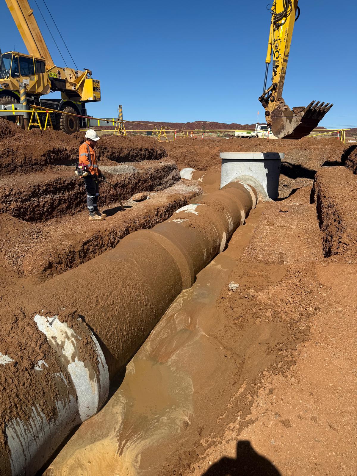1050mm pipeline installation in open trench at Perdaman
